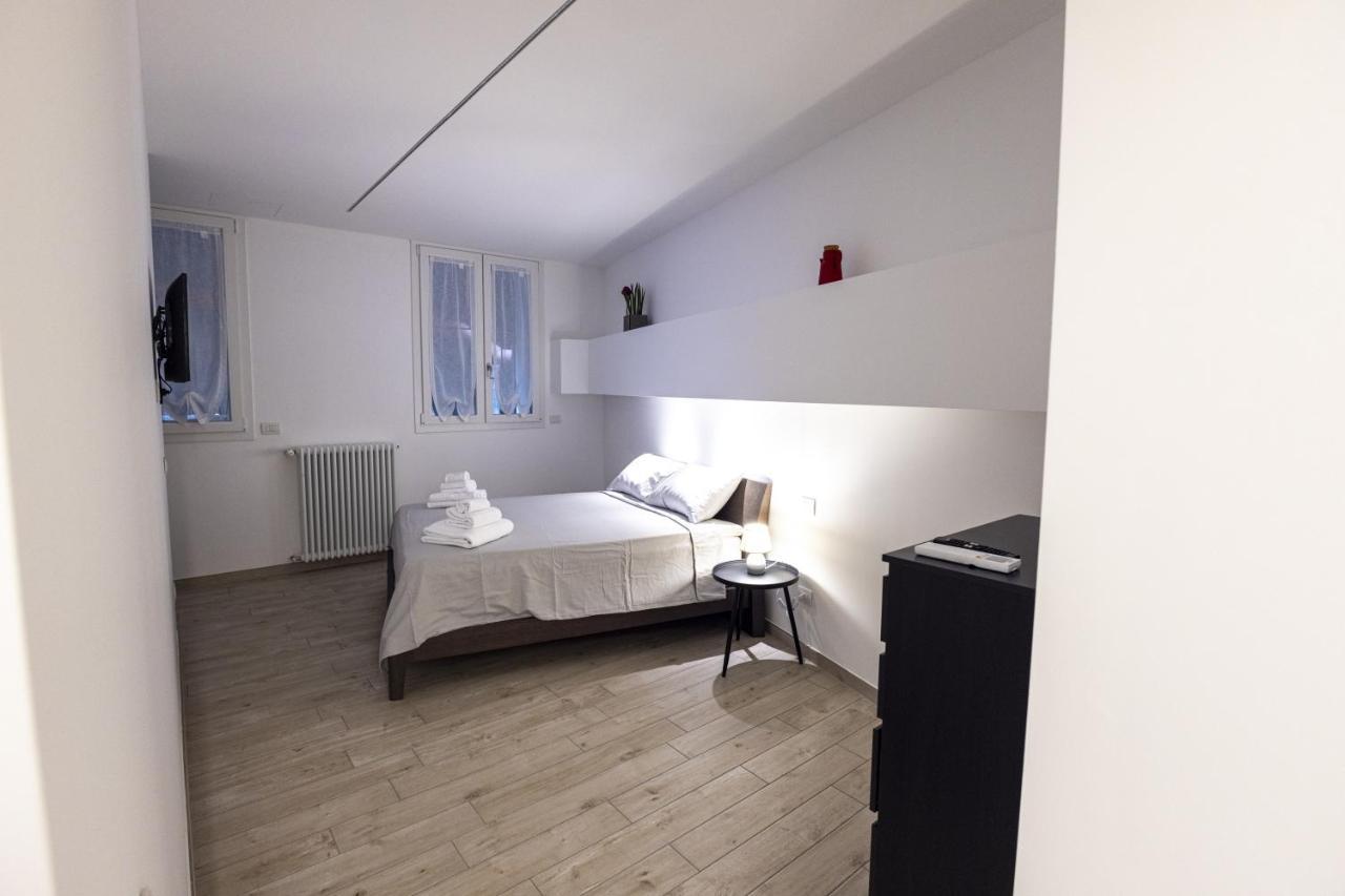 Apartamento Loft La Sedia Rossa - Centro Storico Milán Exterior foto